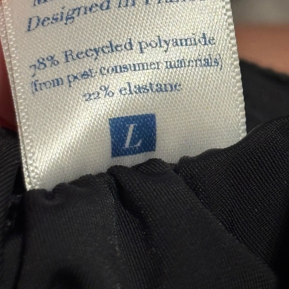 LUZ. | One-Shoulder Ruffle Black Swimsuit - Picture 5 of 6